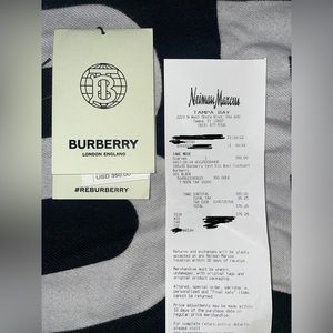 Cashmere Burberry Scarf. (New)